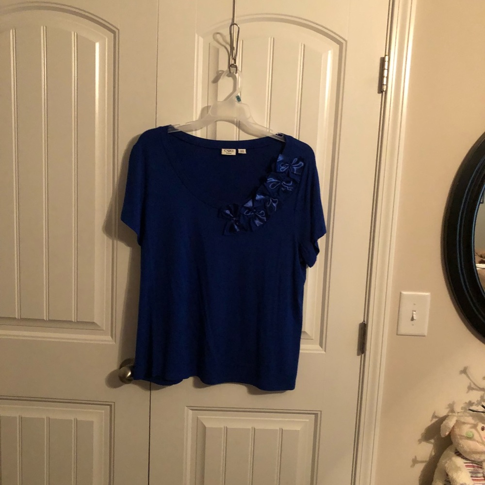 Royal blue top. 18/20
